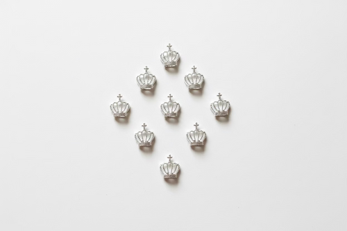 10PC DAZZLING CROWN-SHAPED NAIL CHARMS